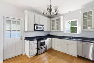 14 Allen St, Newburyport, MA 01950 - Photo 12