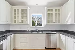 14 Allen St, Newburyport, MA 01950 - Photo 14