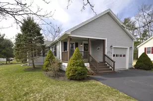 15 Beech St, East Bridgewater, MA 02333 - Photo 1