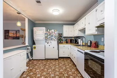 4700 N Main St #1K, Fall River, MA 02720 - Photo 6