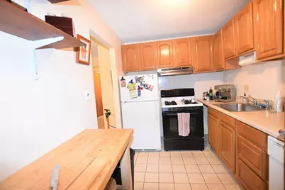 33 Cogswell Ave #4, Cambridge, MA 02140 - Photo 4