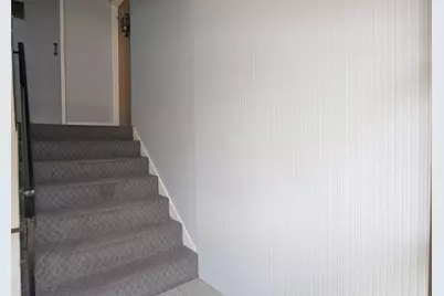 33 Cogswell Ave #4, Cambridge, MA 02140 - Photo 10