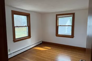 192 Spring St, Bridgewater, MA 02324 - Photo 10