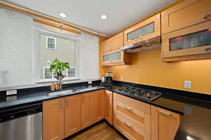 24 Moseley St, Boston, MA 02125 - Photo 6