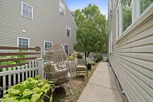 24 Moseley St, Boston, MA 02125 - Photo 30