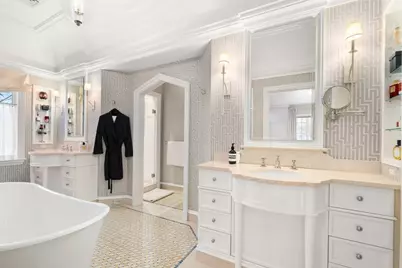 66 Montrose St, Newton, MA 02458 - Photo 18