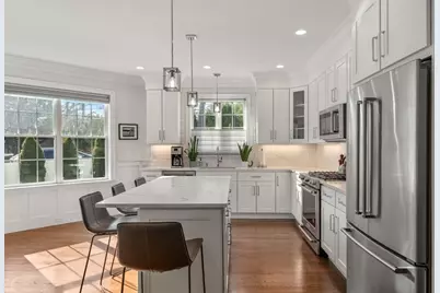 210 Evelyn #210, Newton, MA 02468 - Photo 10