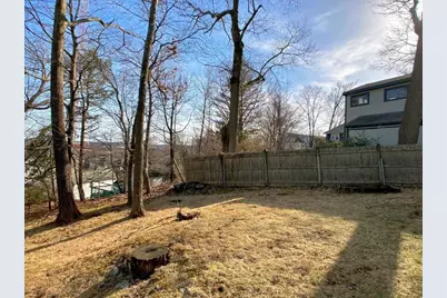 25 Columbia Avenue #2nd floor, Newton, MA 02464 - Photo 20