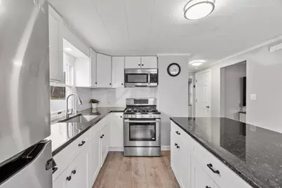 1430 Mammoth Rd, Dracut, MA 01826 - Photo 8