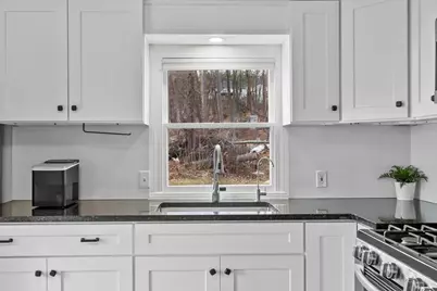 1430 Mammoth Rd, Dracut, MA 01826 - Photo 6