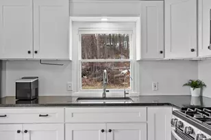 1430 Mammoth Rd, Dracut, MA 01826 - Photo 6