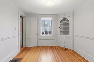 9 Waldron Ct, Marblehead, MA 01945 - Photo 12