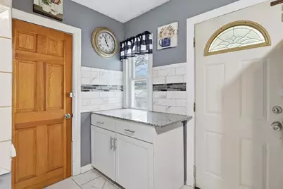 24 Jasper St, Springfield, MA 01109 - Photo 12