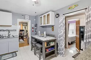 24 Jasper St, Springfield, MA 01109 - Photo 14