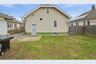 24 Jasper St, Springfield, MA 01109 - Photo 40