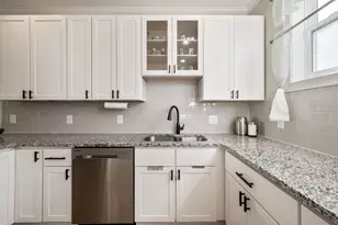 25 Robey St, Boston, MA 02119 - Photo 10