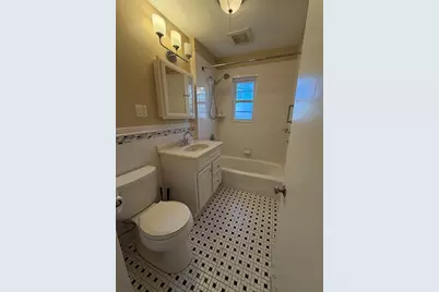 175 Warren St #1, Newton, MA 02459 - Photo 4