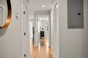 25 Holly Ln, Brookline, MA 02467 - Photo 10