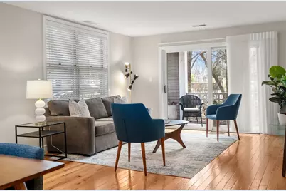 25 Holly Ln #1D, Brookline, MA 02467 - Photo 2