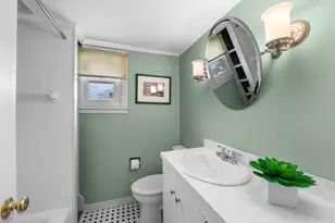 1 Maverick St, Marblehead, MA 01945 - Photo 14