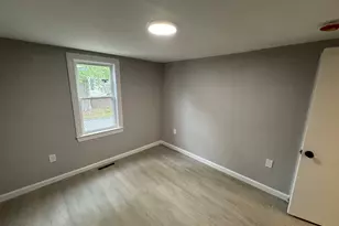 13 Hamilton St, Framingham, MA 01701 - Photo 12