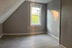 13 Hamilton St, Framingham, MA 01701 - Photo 16