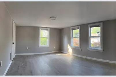 13 Hamilton St, Framingham, MA 01701 - Photo 14