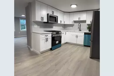 13 Hamilton St, Framingham, MA 01701 - Photo 4