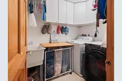 9 Santom St, Auburn, MA 01501 - Photo 24