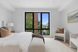 118 B St, Boston, MA 02127 - Photo 4