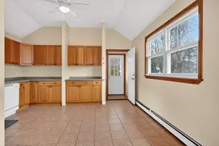 17 Mason St, Hudson, MA 01749 - Photo 14