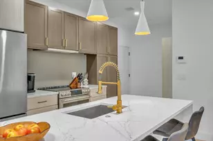 5245 Washington St, Boston, MA 02132 - Photo 2