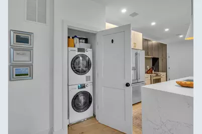 5245 Washington St #5, Boston, MA 02132 - Photo 16