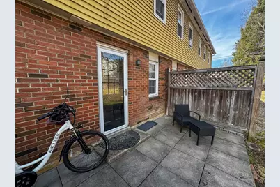 252 West St #3, Amherst, MA 01002 - Photo 2