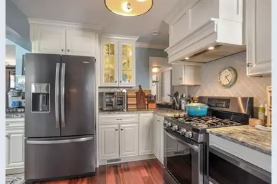 28 E St, Hull, MA 02045 - Photo 12