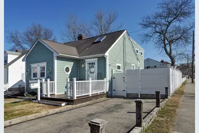 28 E St, Hull, MA 02045 - Photo 4