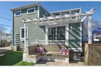 28 E St, Hull, MA 02045 - Photo 2