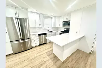 11 Carlton #1, Peabody, MA 01960 - Photo 2