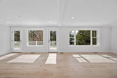 204 Green St, Marblehead, MA 01945 - Photo 8