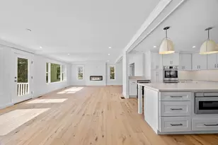 204 Green St, Marblehead, MA 01945 - Photo 2