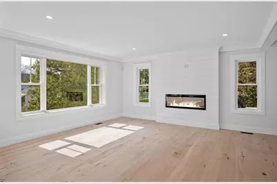 204 Green St, Marblehead, MA 01945 - Photo 10