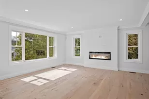 204 Green St, Marblehead, MA 01945 - Photo 10