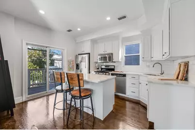 720 E 8th St #2, Boston, MA 02127 - Photo 4