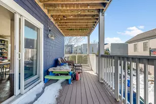 720 E 8th St, Boston, MA 02127 - Photo 12