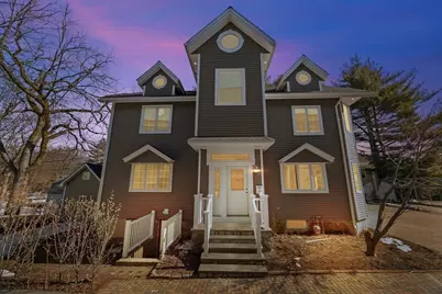 39 Spring St, Boston, MA 02132 - Photo 24