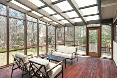 367 Newton St, Brookline, MA 02467 - Photo 20