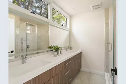 367 Newton St, Brookline, MA 02467 - Photo 16