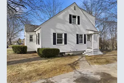 18 Carroll St, Auburn, MA 01501 - Photo 2