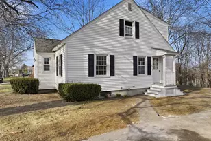 18 Carroll St, Auburn, MA 01501 - Photo 2