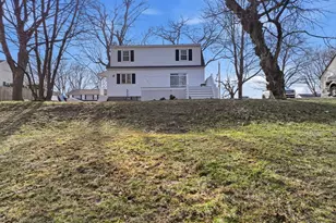 18 Carroll St, Auburn, MA 01501 - Photo 6